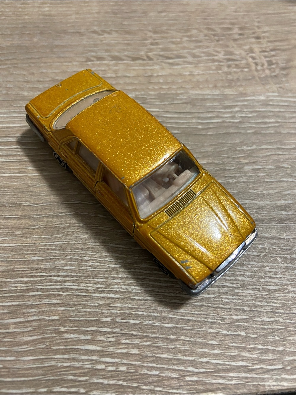 1980s YATMING VINTAGE NO 1061 MERCEDES 450 SEL, 1/64